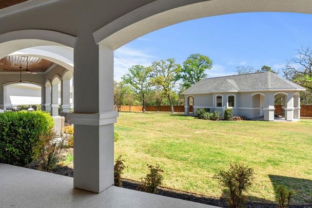 353 Stephen F Austin BLVD, Bastrop, TX 78602