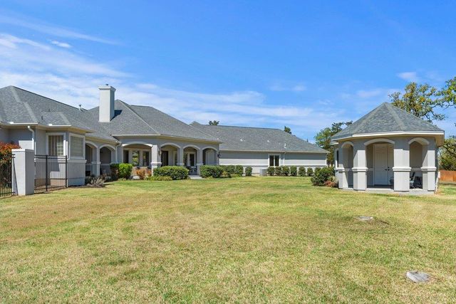 353 Stephen F Austin BLVD, Bastrop, TX 78602