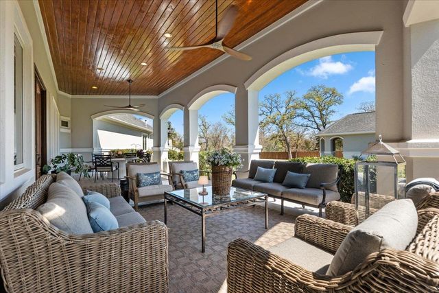 353 Stephen F Austin BLVD, Bastrop, TX 78602