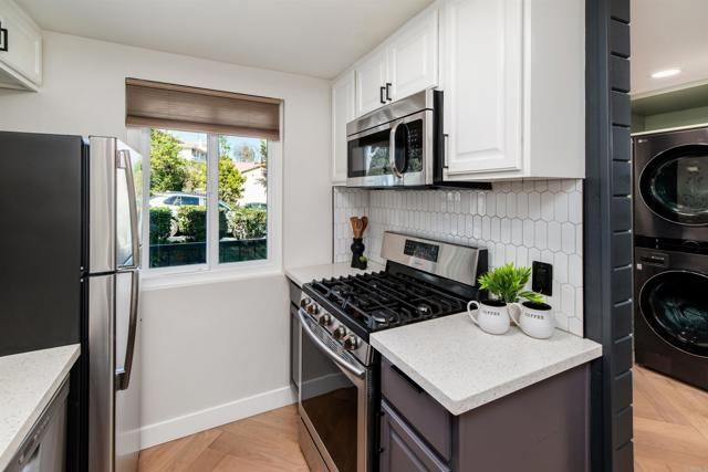 2349 Altisma Way B, Carlsbad, CA 92009