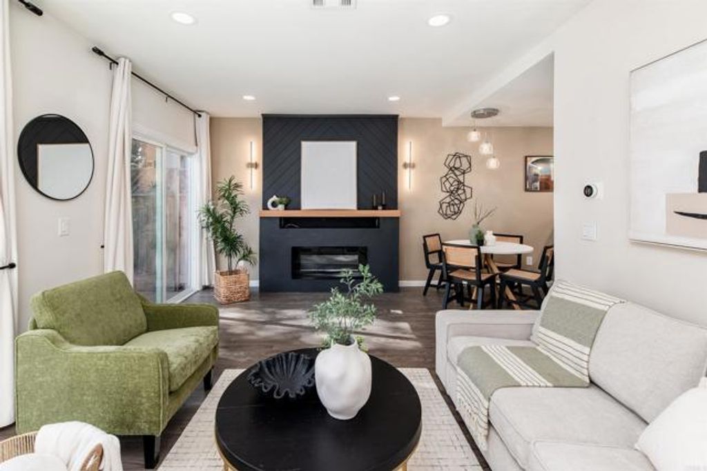 2349 Altisma Way B, Carlsbad, CA 92009