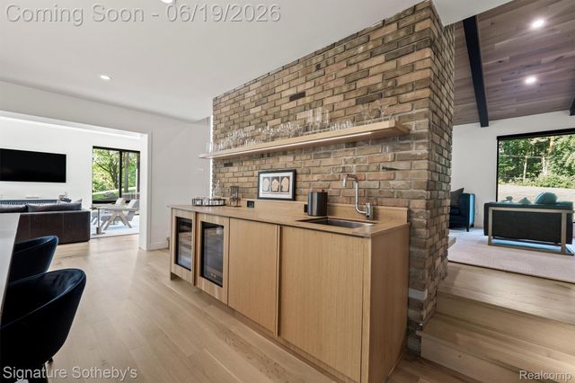 4340 Charing Cross Road, Bloomfield Hills, MI 48304