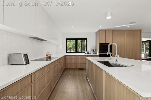 4340 Charing Cross Road, Bloomfield Hills, MI 48304