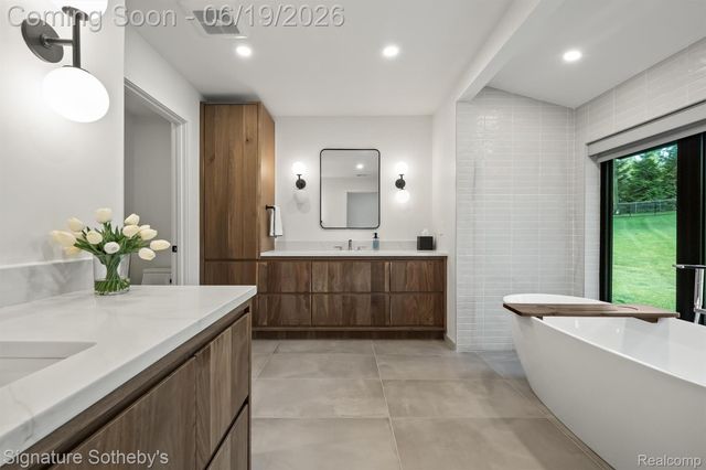 4340 Charing Cross Road, Bloomfield Hills, MI 48304