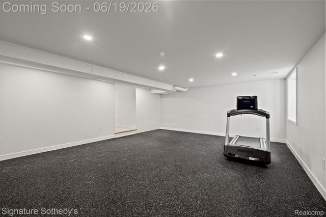 4340 Charing Cross Road, Bloomfield Hills, MI 48304