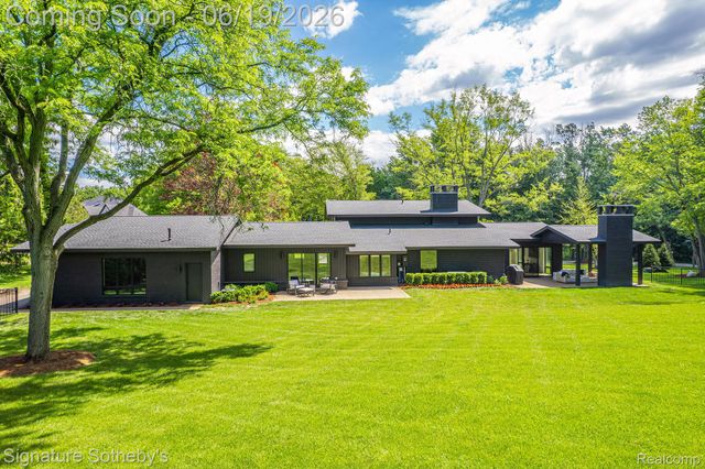 4340 Charing Cross Road, Bloomfield Hills, MI 48304