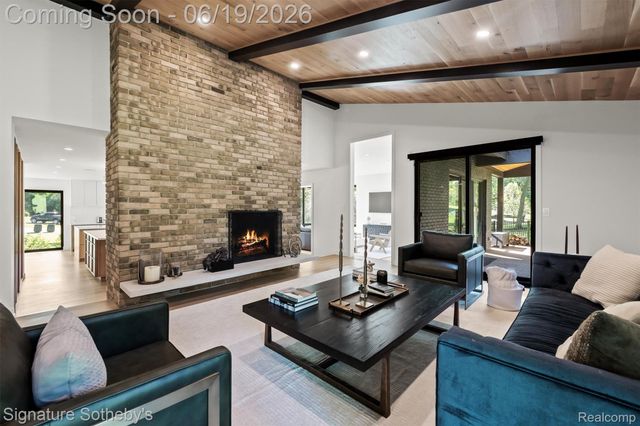 4340 Charing Cross Road, Bloomfield Hills, MI 48304