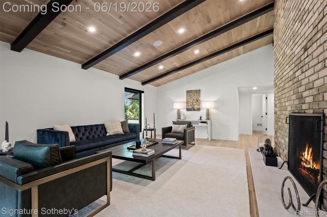 4340 Charing Cross Road, Bloomfield Hills, MI 48304