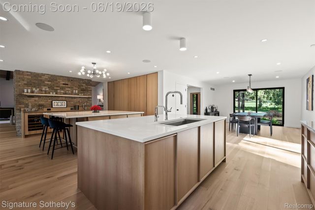 4340 Charing Cross Road, Bloomfield Hills, MI 48304