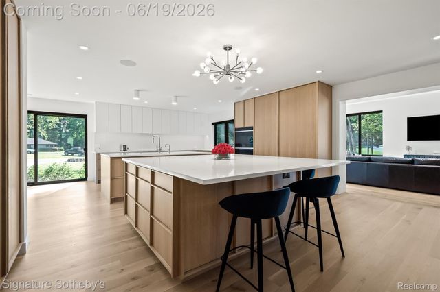 4340 Charing Cross Road, Bloomfield Hills, MI 48304