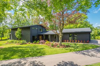 4340 Charing Cross Road, Bloomfield Hills, MI 48304