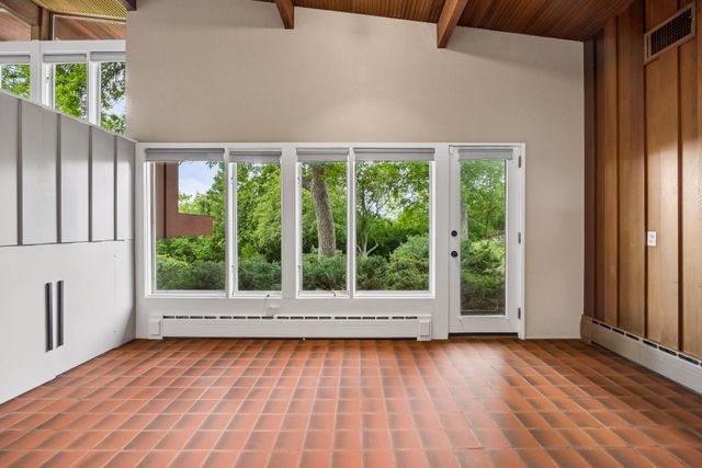 2211 S Hill Lane, Saint Louis Park, MN 55416