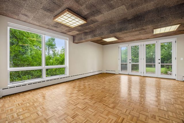 2211 S Hill Lane, Saint Louis Park, MN 55416