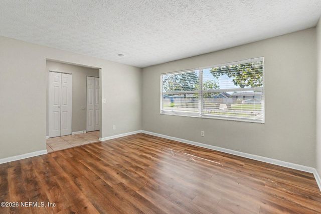 553 CLERMONT Avenue S, Orange Park, FL 32073