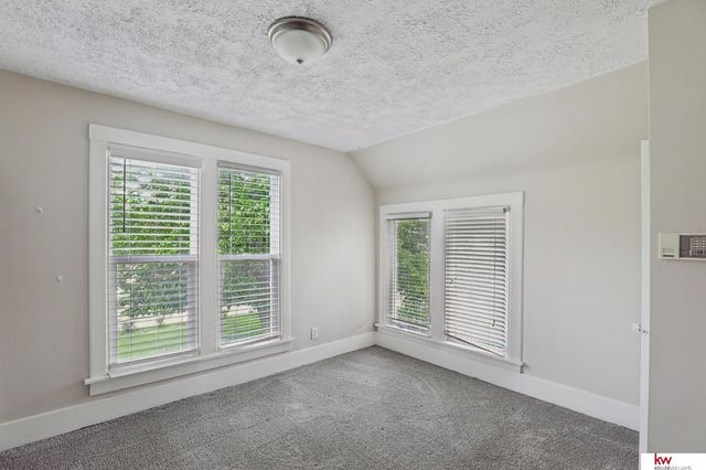 3440 Curtis Avenue, Omaha, NE 68111