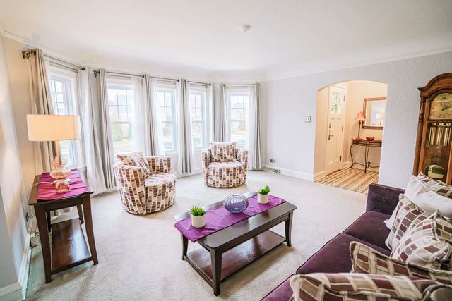 3534 N Nora Avenue, Chicago, IL 60634