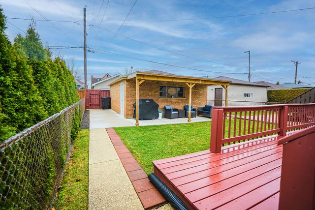 3534 N Nora Avenue, Chicago, IL 60634