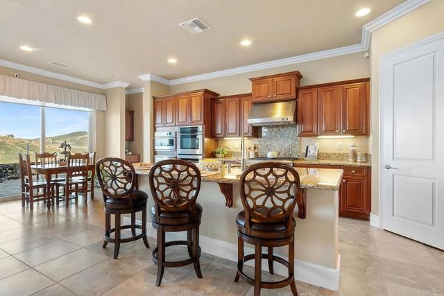 3222 Sitio Oceano, Carlsbad, CA 92009