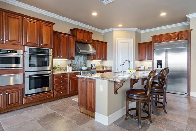 3222 Sitio Oceano, Carlsbad, CA 92009