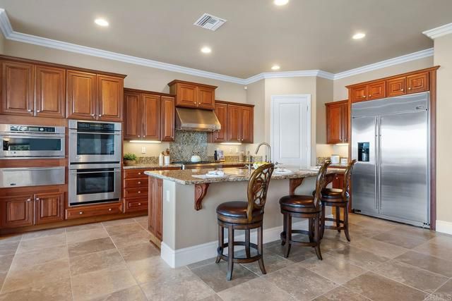 3222 Sitio Oceano, Carlsbad, CA 92009