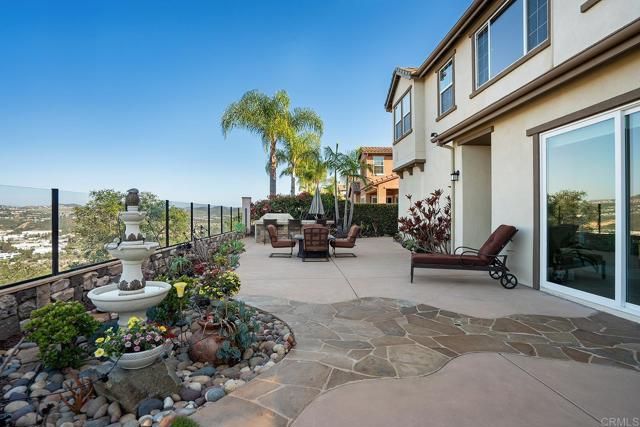 3222 Sitio Oceano, Carlsbad, CA 92009