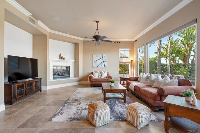 3222 Sitio Oceano, Carlsbad, CA 92009