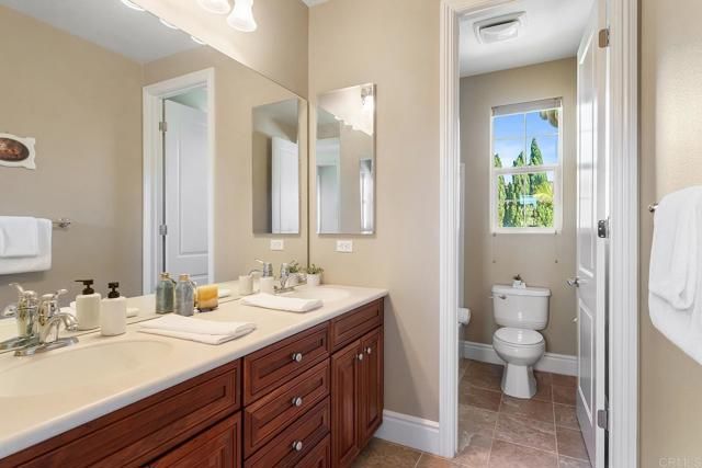 3222 Sitio Oceano, Carlsbad, CA 92009