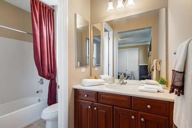 3222 Sitio Oceano, Carlsbad, CA 92009