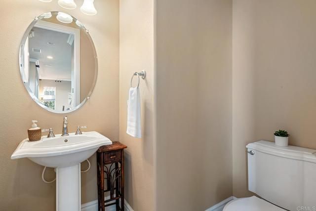 3222 Sitio Oceano, Carlsbad, CA 92009