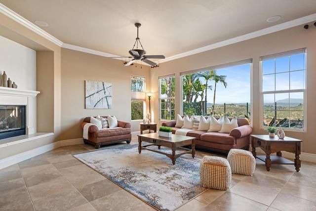 3222 Sitio Oceano, Carlsbad, CA 92009