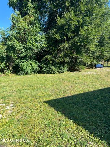 186 Summer Place, Biloxi, MS 39530