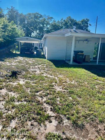 186 Summer Place, Biloxi, MS 39530