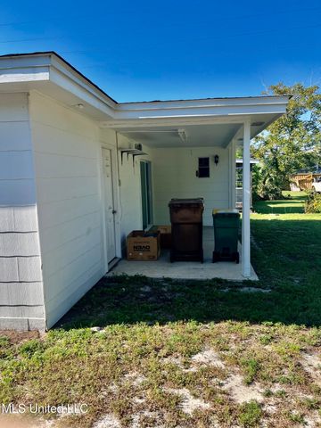186 Summer Place, Biloxi, MS 39530