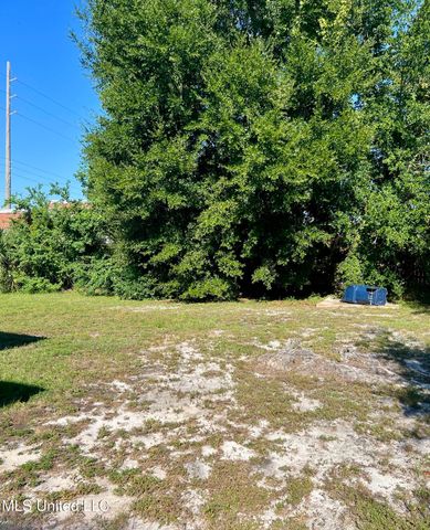 186 Summer Place, Biloxi, MS 39530