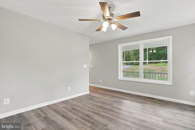 152 PERSIMMON RD, Front Royal, VA 22630
