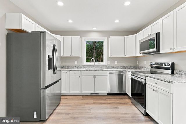 152 PERSIMMON RD, Front Royal, VA 22630