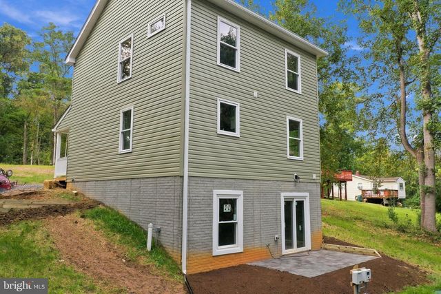 152 PERSIMMON RD, Front Royal, VA 22630