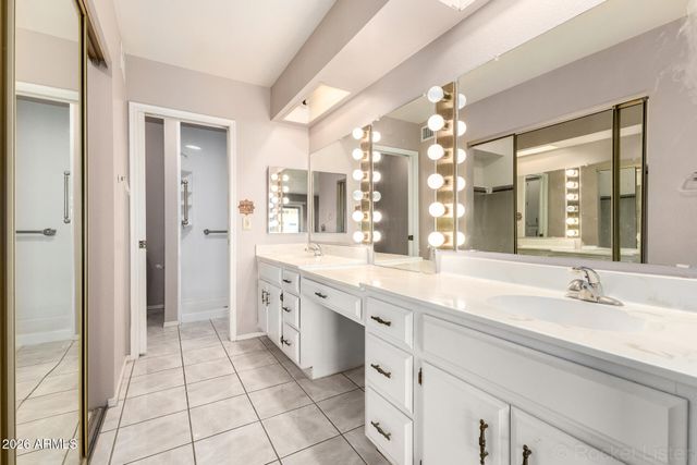 26629 S NEW TOWN Drive, Sun Lakes, AZ 85248