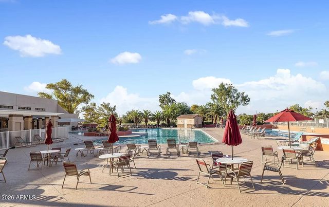 26629 S NEW TOWN Drive, Sun Lakes, AZ 85248