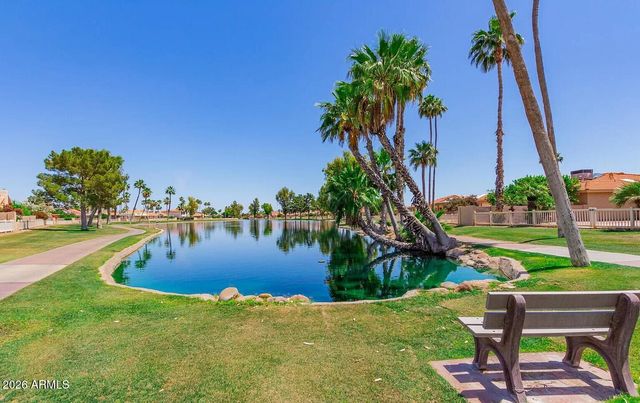 26629 S NEW TOWN Drive, Sun Lakes, AZ 85248