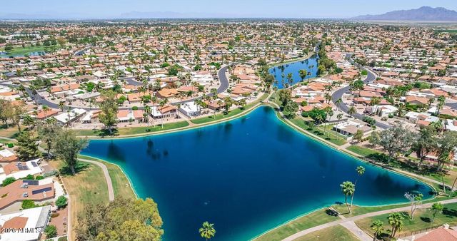 26629 S NEW TOWN Drive, Sun Lakes, AZ 85248