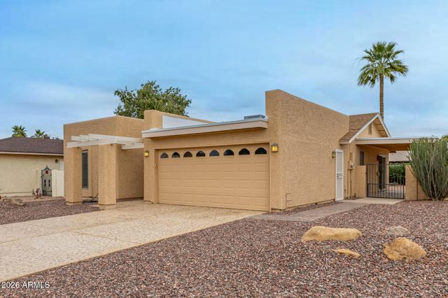 26629 S NEW TOWN Drive, Sun Lakes, AZ 85248