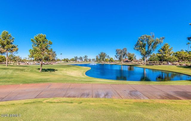 26629 S NEW TOWN Drive, Sun Lakes, AZ 85248