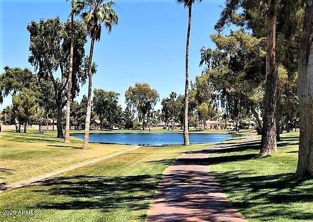 26629 S NEW TOWN Drive, Sun Lakes, AZ 85248