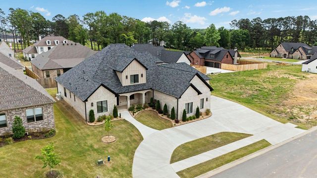 1630 Dolphin Drive, Conway, AR 72034