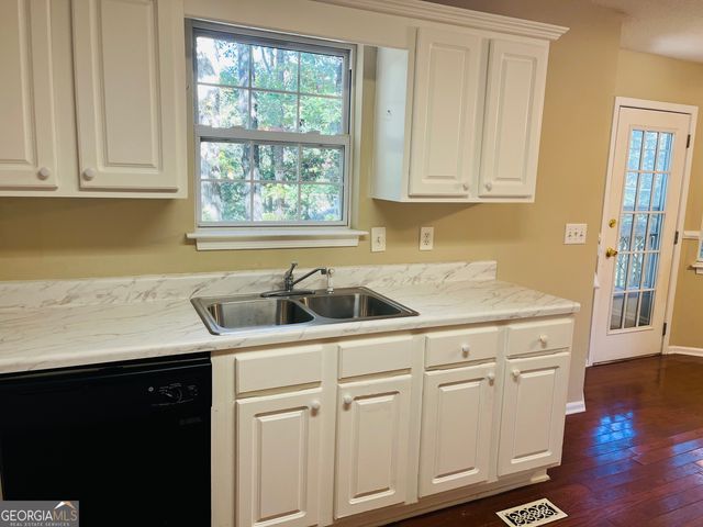 129 Lost Lake Drive, Villa Rica, GA 30180