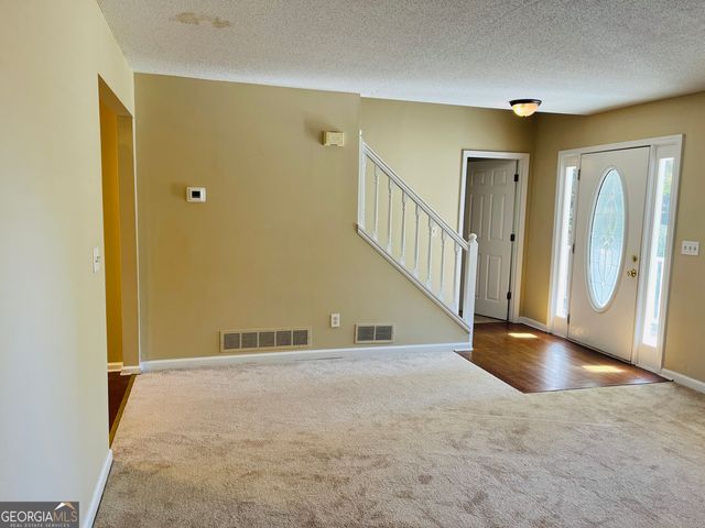 129 Lost Lake Drive, Villa Rica, GA 30180