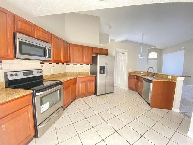 209 CHESHIRE COURT, Kissimmee, FL 34758