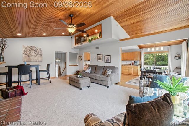 602 Cushing Street, Lake Orion, MI 48362
