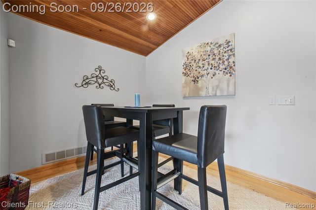 602 Cushing Street, Lake Orion, MI 48362